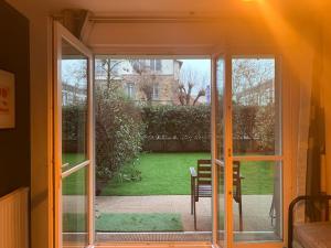 Ogród w obiekcie Ermont paris