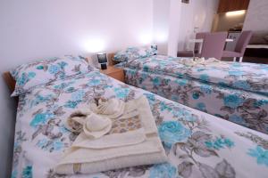 Letto o letti in una camera di Apartmani Rvović