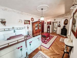 Posedenie v ubytovaní Divná pani Luxury Gallery Rooms