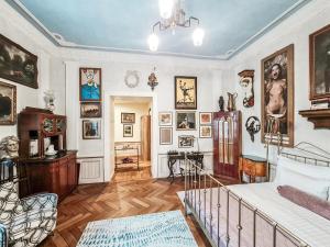 Posteľ alebo postele v izbe v ubytovaní Divná pani Luxury Gallery Rooms