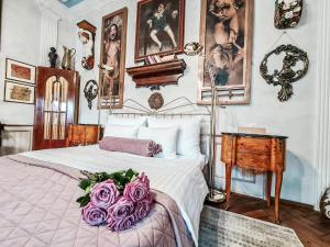 Posteľ alebo postele v izbe v ubytovaní Divná pani Luxury Gallery Rooms