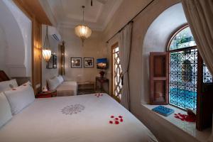 Bazén v ubytování Riad Dar Justo Hotel Boutique & Spa nebo v jeho okolí