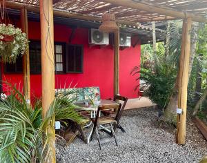 Um jardim em Pousada Paloma