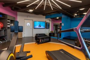 Fitness centrum a/nebo fitness zařízení v ubytování Globana Airport Hotel