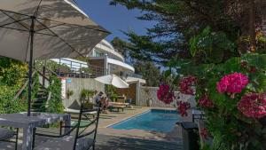Bazén v ubytování Dei Templi Apart Hotel nebo v jeho okolí