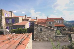 Το κτήριο όπου στεγάζεται  το διαμέρισμα