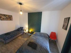 Postel nebo postele na pokoji v ubytování ô bellachon - apartment with large terrace N°4
