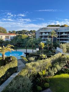 Bazén v ubytovaní Parc du Cap Luxury Apartment alebo v jeho blízkosti