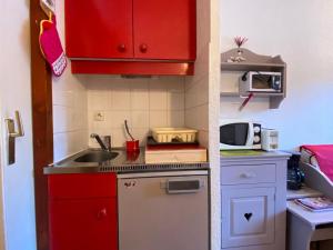 Kuhinja ili čajna kuhinja u objektu Studio Valfréjus, 1 pièce, 3 personnes - FR-1-265-214