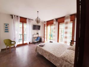 Cama o camas de una habitación en Villa D'Amare 58 fotos más