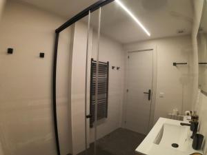 Kylpyhuone majoituspaikassa Soldeu Paradis Solneu