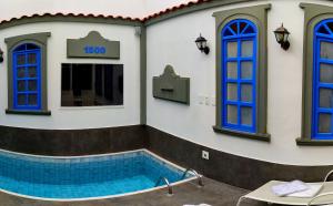 Swimmingpoolen hos eller tæt på Motel Le Monde (Adult Only)