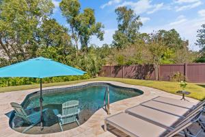 Bazén v ubytování Stollaway Retreat - 525 Bartow nebo v jeho okolí