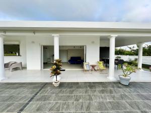 Gallery image of Villa élégante avec vue sur la mer au Diamant + Piscine privée in Le Diamant