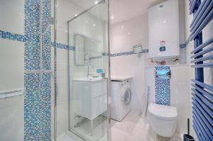 Kúpeľňa v ubytovaní 2 PIECES MODERNE 8 mn du Palais A1B238 + 21 fotografií