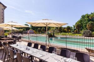 Gallery image of Mobile Home tout confort C13 Domaine de Lanniron in Quimper