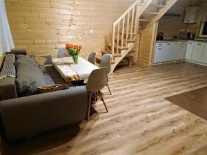 Kuchyňa alebo kuchynka v ubytovaní Domek Na Starej Cegielni