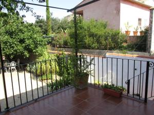 A balcony or terrace at Casa La Higuera