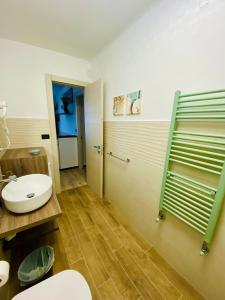 Foto dalla galleria di Cav Gli Ulivi di Bogliasco parcheggio privato gratuito a Bogliasco