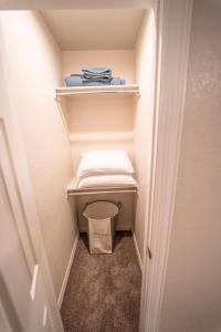 Gallery image of NEW The Drover by USAO - King Bed - SmartTV - Quiet Street! in Chickasha