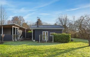 Zahrada ubytování Beautiful Home In Ølsted With Kitchen