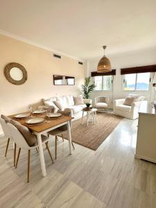 Posezení v ubytování Alhaurin golf modern apartment with a view