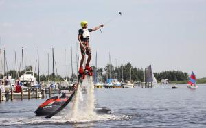 Gallery image of Stacaravan op 5 Sterren Vakantiepark De Kuilart Friesland aan het Meer met Zwembad 5P 237 in Koudum