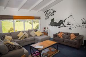 Mahaanui Quarters Farmstay的休息区