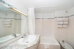 Kúpeľňa v ubytovaní Apartamentos Mar y Playa