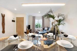 Posedenie v ubytovaní Luxury Villa Taganana