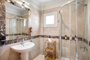 Kúpeľňa v ubytovaní Luxury Villa Taganana