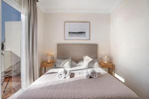 Posteľ alebo postele v izbe v ubytovaní Luxury Villa Taganana