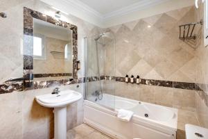 Kúpeľňa v ubytovaní Luxury Villa Taganana