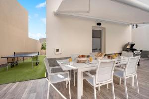 Posedenie v ubytovaní Luxury Villa Taganana