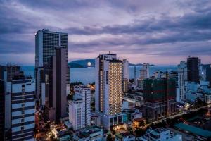 Nespecifikovaný výhled na destinaci Nha Trang nebo výhled na město při pohledu z hotelu