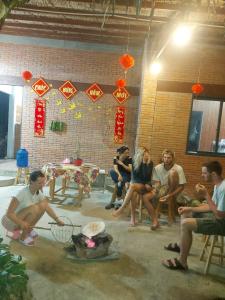 Hosté ubytování Homestay Nam Hàm Luông + 37 fotografií
