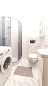 Kúpeľňa v ubytovaní Starowiślna 43 (C) by Homeprime