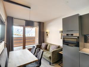 Η κουζίνα ή μικρή κουζίνα στο 2 pièces rénové 4 pers, ski aux pieds, balcon, WiFi, au pied des pistes ! - FR-1-178-309