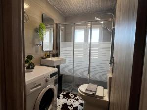 A bathroom at Chrispa's House