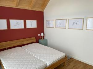 Waidlerland Waldkirchen Chalets客房内的一张或多张床位
