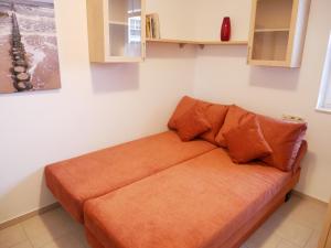 Ein Sitzbereich in der Unterkunft Haus Roland- Whg 23 mit Schwimmbad und Sauna