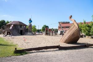 奥特鲁普First Camp Hasmark Camping Resort & Cottages的相册照片