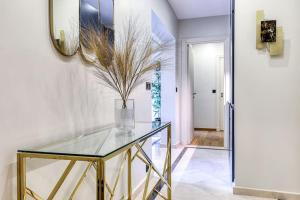 Fotografia z galérie ubytovania Montaigne Executive Suite v Paríži