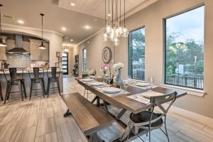 Gallery image of Beautiful Lake Conroe Home with Private Dock! in Montgomery