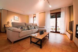 Posedenie v ubytovaní Yuhom, casas con alma, Xacedos 1