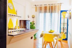 Kuchnia lub aneks kuchenny w obiekcie Holiday home Amalfi Coast Maiori