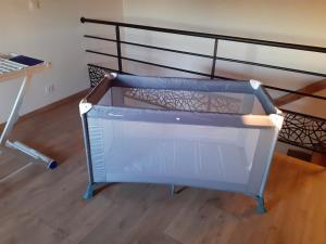 Łóżko lub łóżka w pokoju w obiekcie La cantinière
