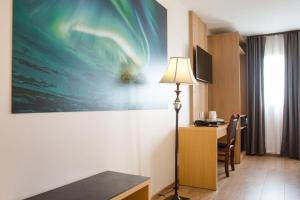 TV a/nebo společenská místnost v ubytování Hotel Jazz - By Keflavik Airport - Reykjavik - Iceland
