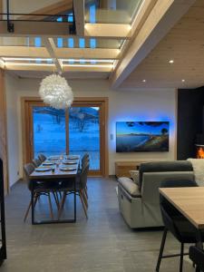Posezení v ubytování Chalet Clos du Nant Megève + 34 fotografií