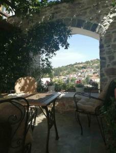 A general mountain view or a mountain view taken from the holiday home
